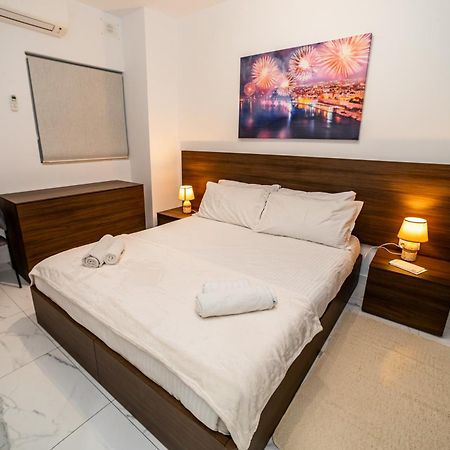 Sea Breeze, Spacious 2-Bedroom Lux Seaside Apartments St. Paul's Bay Ngoại thất bức ảnh