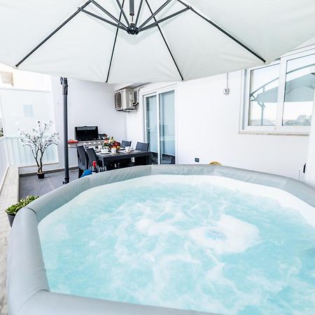 Sea Breeze, Spacious 2-Bedroom Lux Seaside Apartments St. Paul's Bay Ngoại thất bức ảnh
