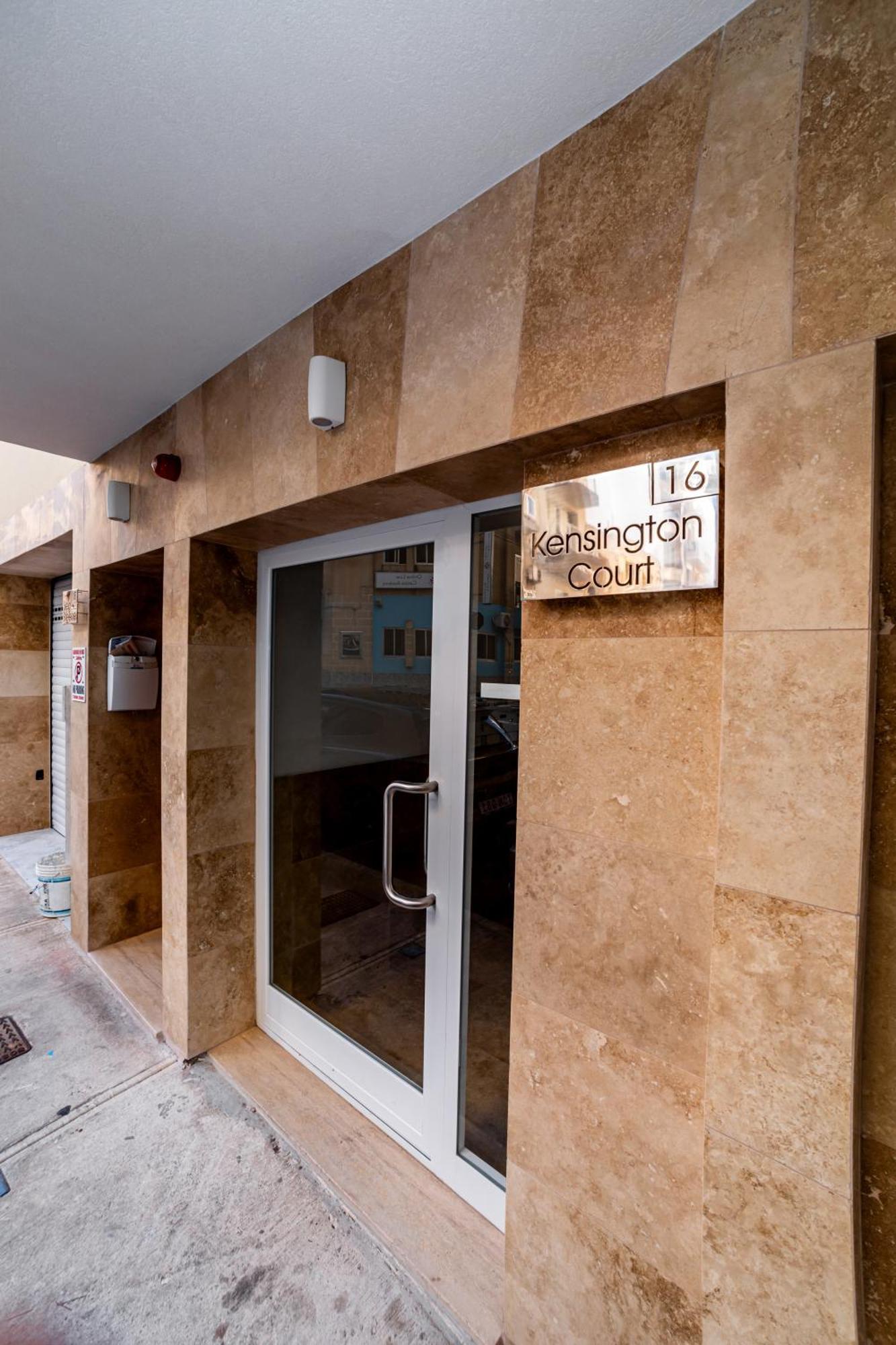 Sea Breeze, Spacious 2-Bedroom Lux Seaside Apartments St. Paul's Bay Ngoại thất bức ảnh