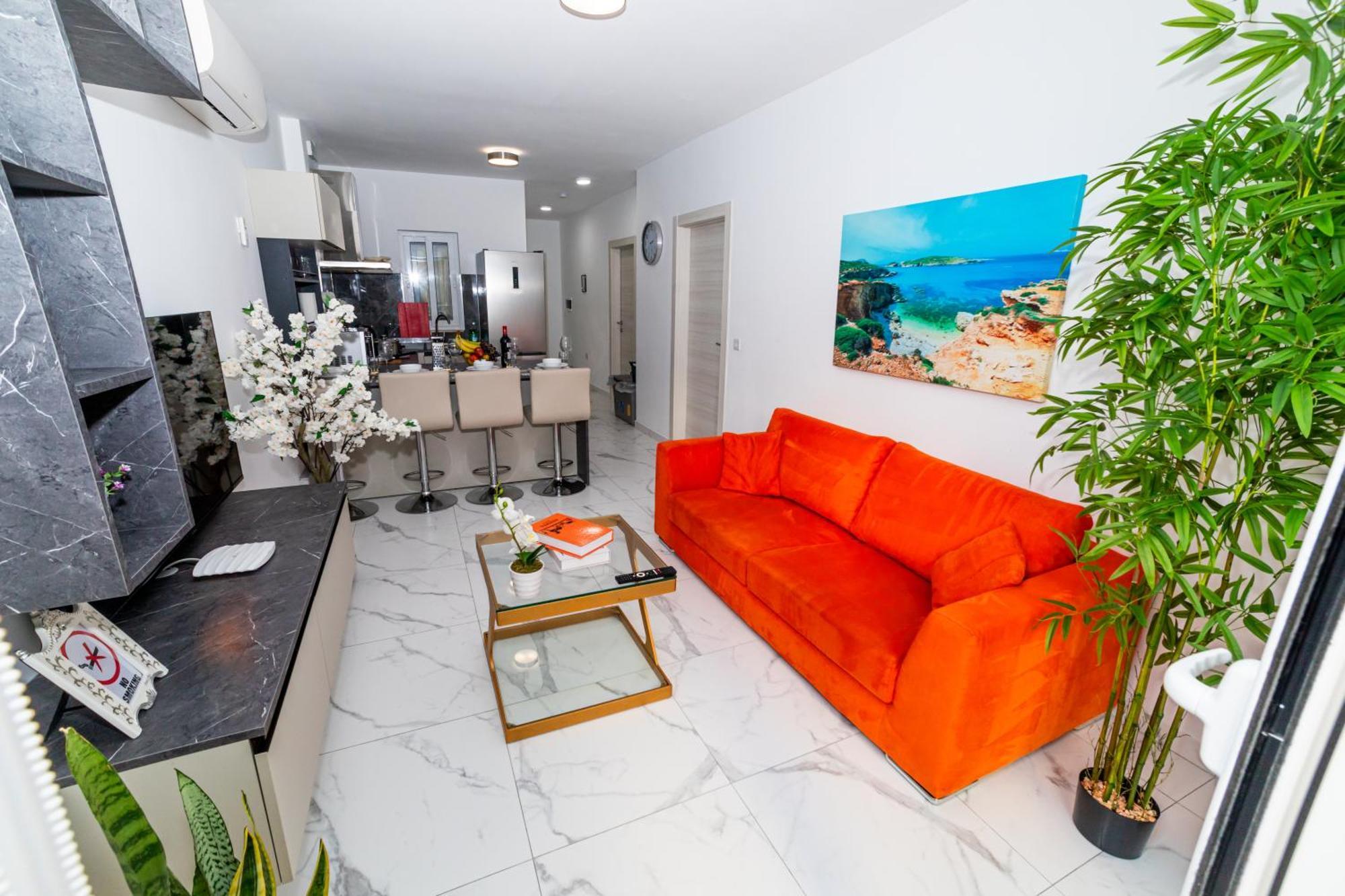 Sea Breeze, Spacious 2-Bedroom Lux Seaside Apartments St. Paul's Bay Ngoại thất bức ảnh
