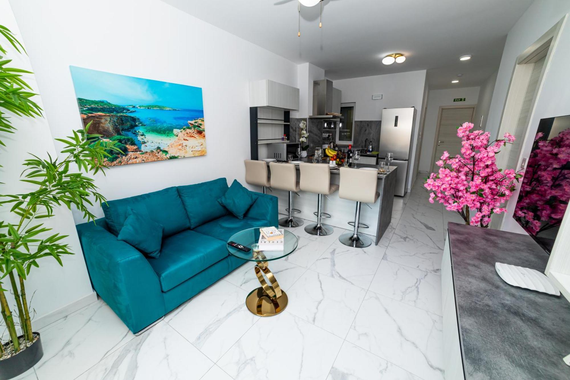 Sea Breeze, Spacious 2-Bedroom Lux Seaside Apartments St. Paul's Bay Ngoại thất bức ảnh