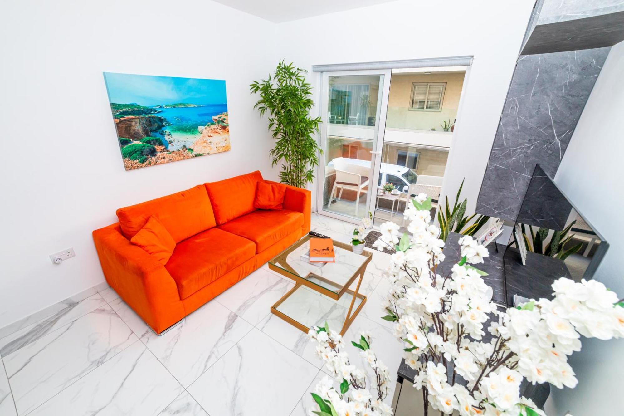 Sea Breeze, Spacious 2-Bedroom Lux Seaside Apartments St. Paul's Bay Ngoại thất bức ảnh