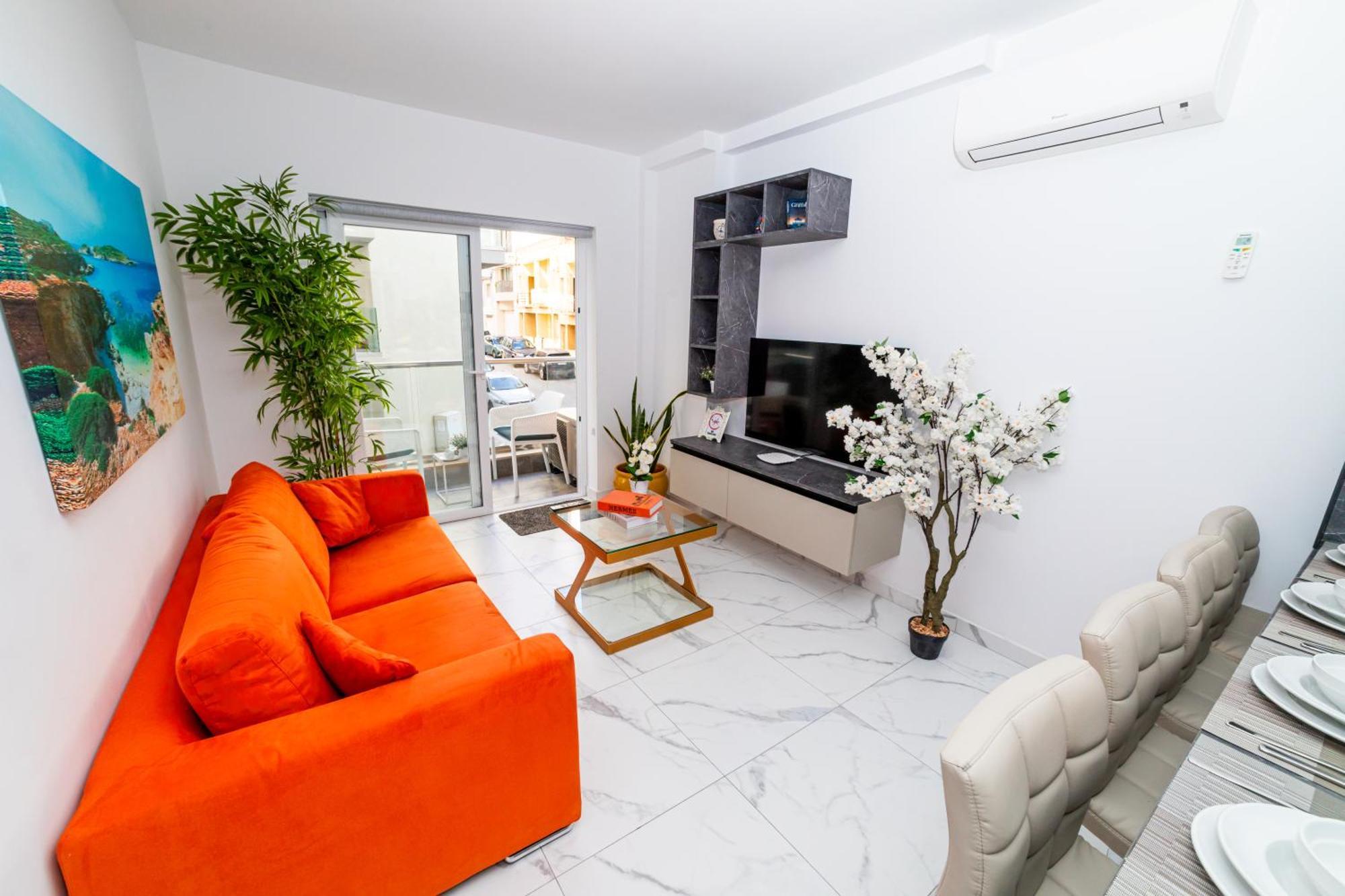 Sea Breeze, Spacious 2-Bedroom Lux Seaside Apartments St. Paul's Bay Ngoại thất bức ảnh