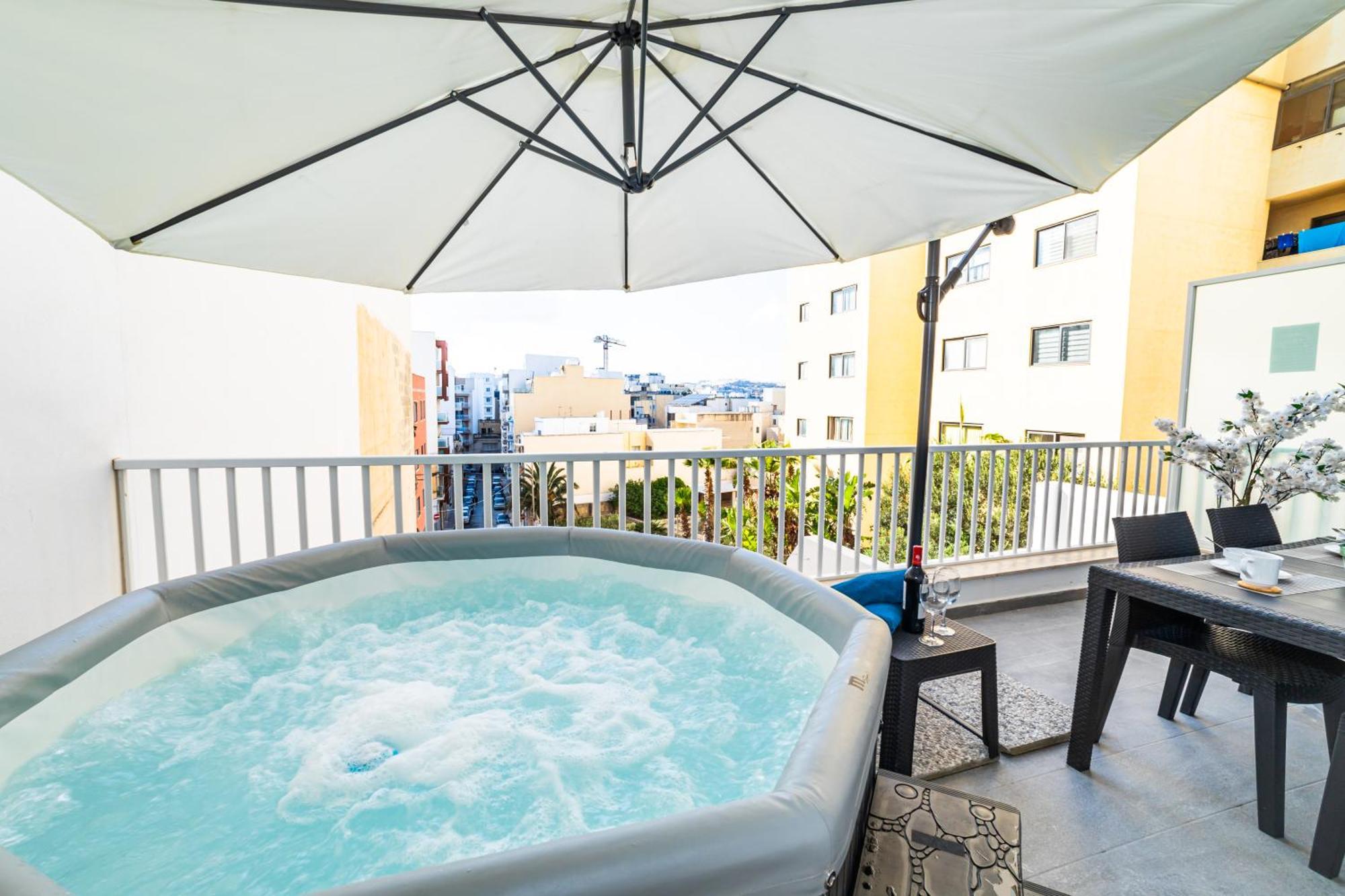 Sea Breeze, Spacious 2-Bedroom Lux Seaside Apartments St. Paul's Bay Ngoại thất bức ảnh